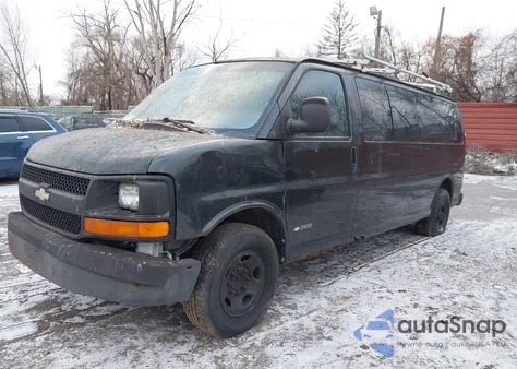 2004 Chevrolet Express from USA, damaged, VIN 1GAHG39U241174327